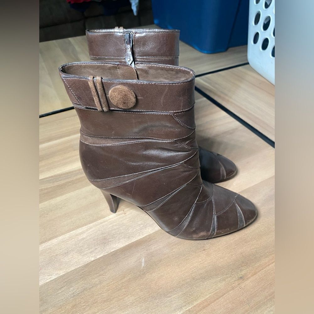 Coke‎ haan brown heeled booties